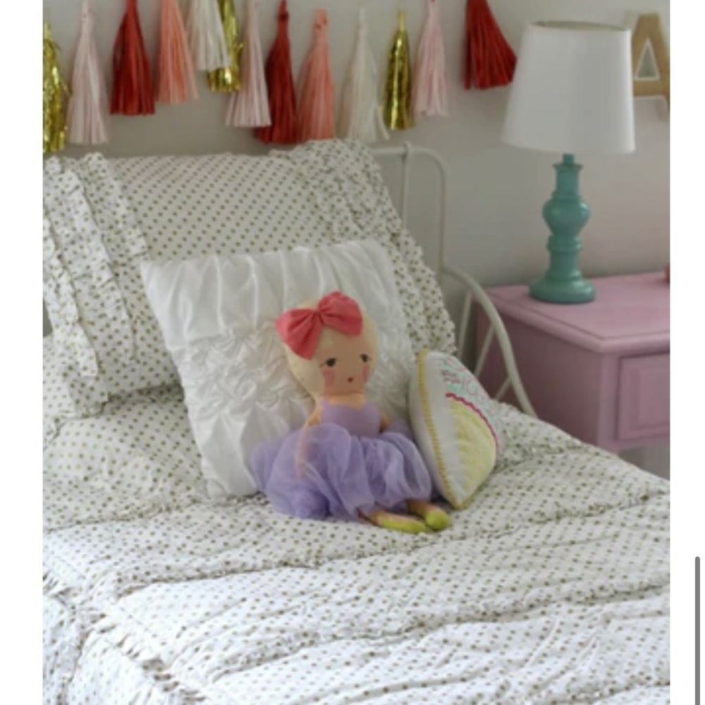 Goldie Dot Beddys in Twin Minky